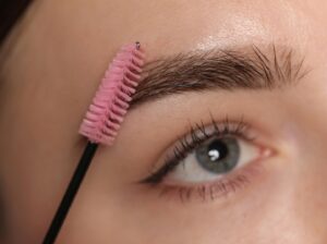 Anwendung: Augenbrauenlifting